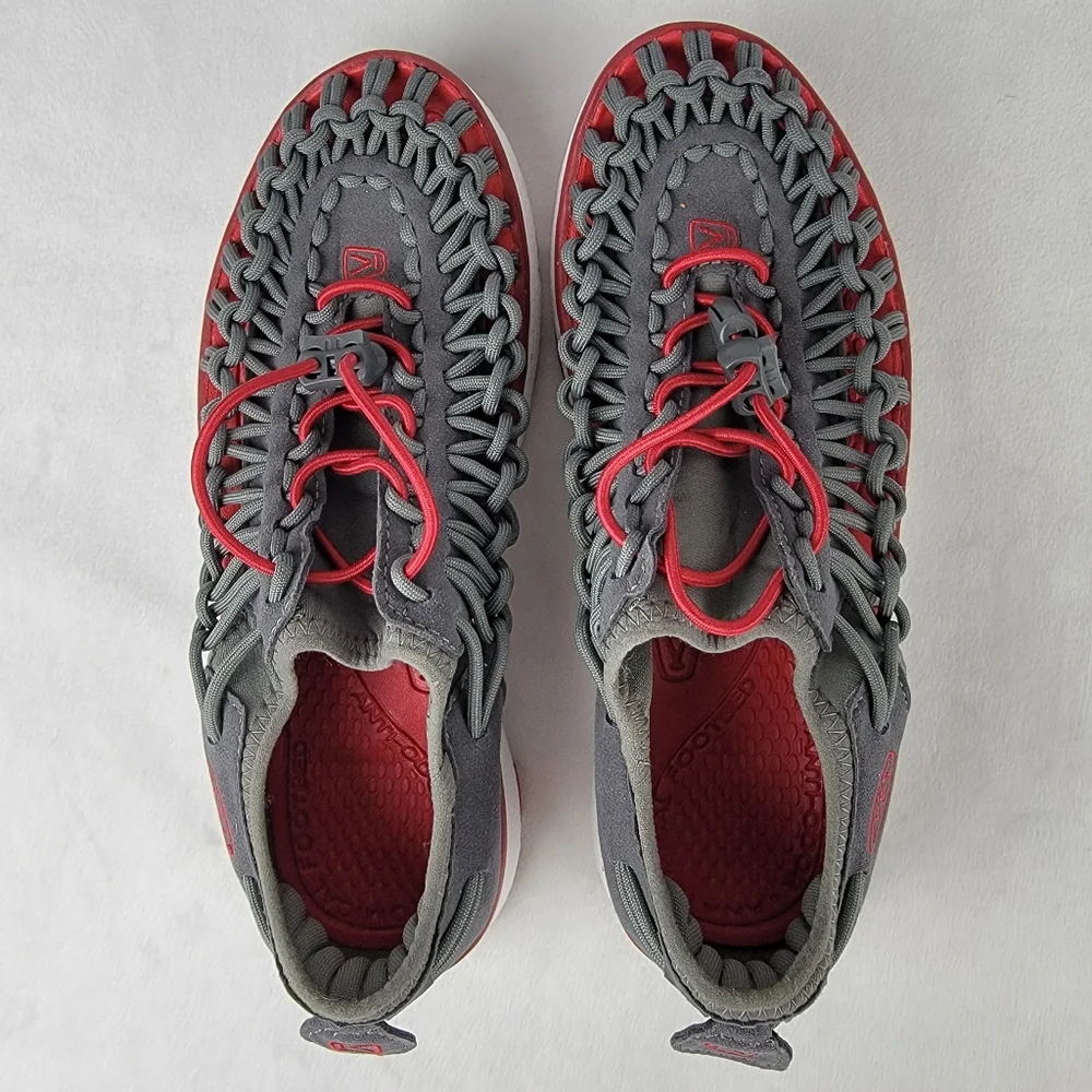 Keen Uneek O2 Sport Sandals‎ 1015485 Gray Red Size 4 Paracord Watershoes Hiking